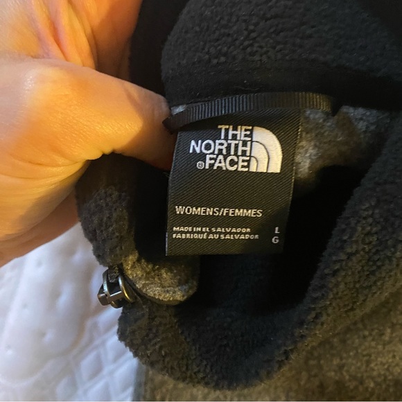 Quarter zip pullover - Picture 5 of 9